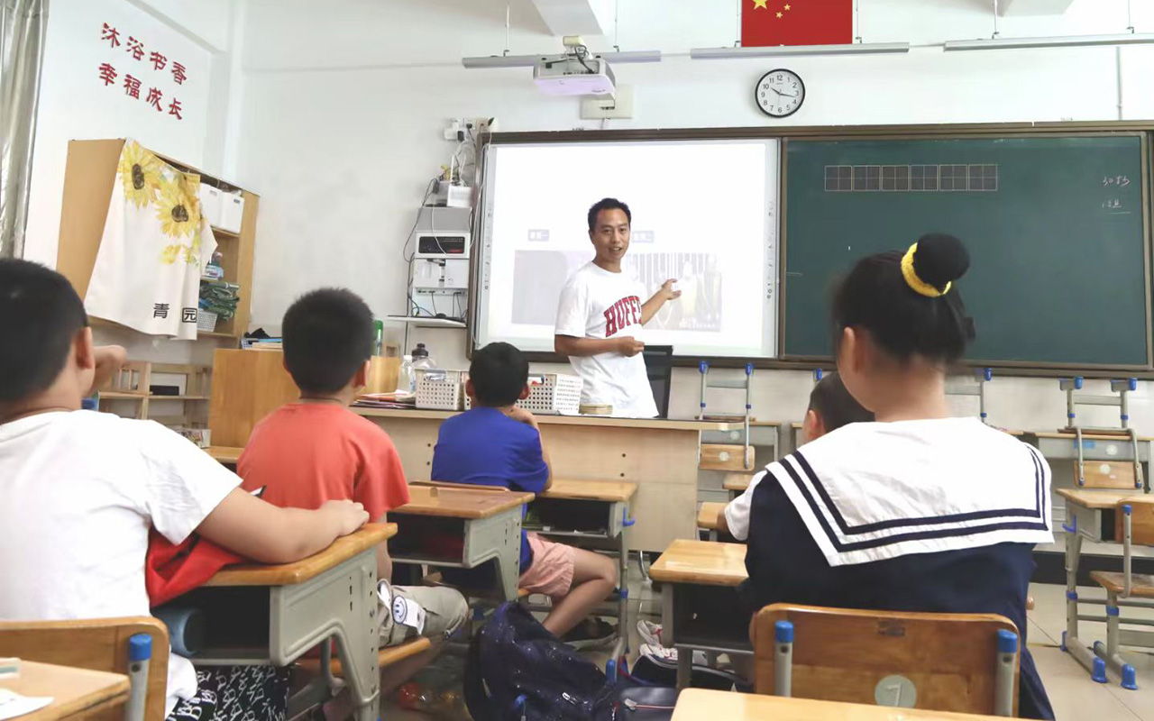 乌审旗钟公庙中心小学