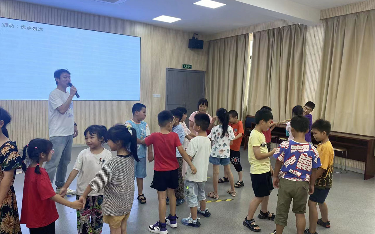 乌审旗龙观乡中心学校